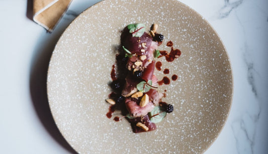 Carpaccio de taureau et thon rouge au vinaigre de framboise